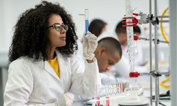 La place de la femme dans le secteur des STEM.